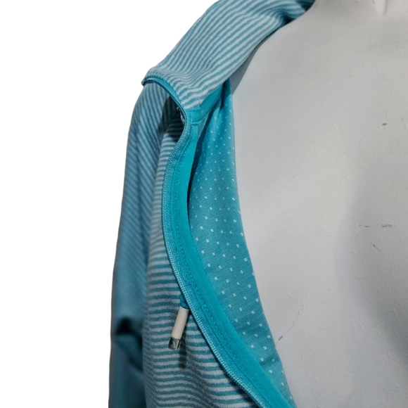 Soft Light Weight Hoodie With Stripes and Polka Dots - Picture 5 of 8